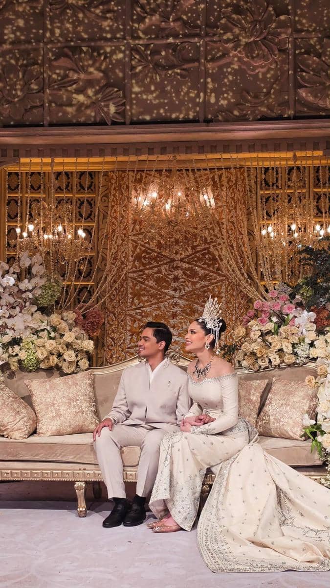 Busana Tengku Nadira.