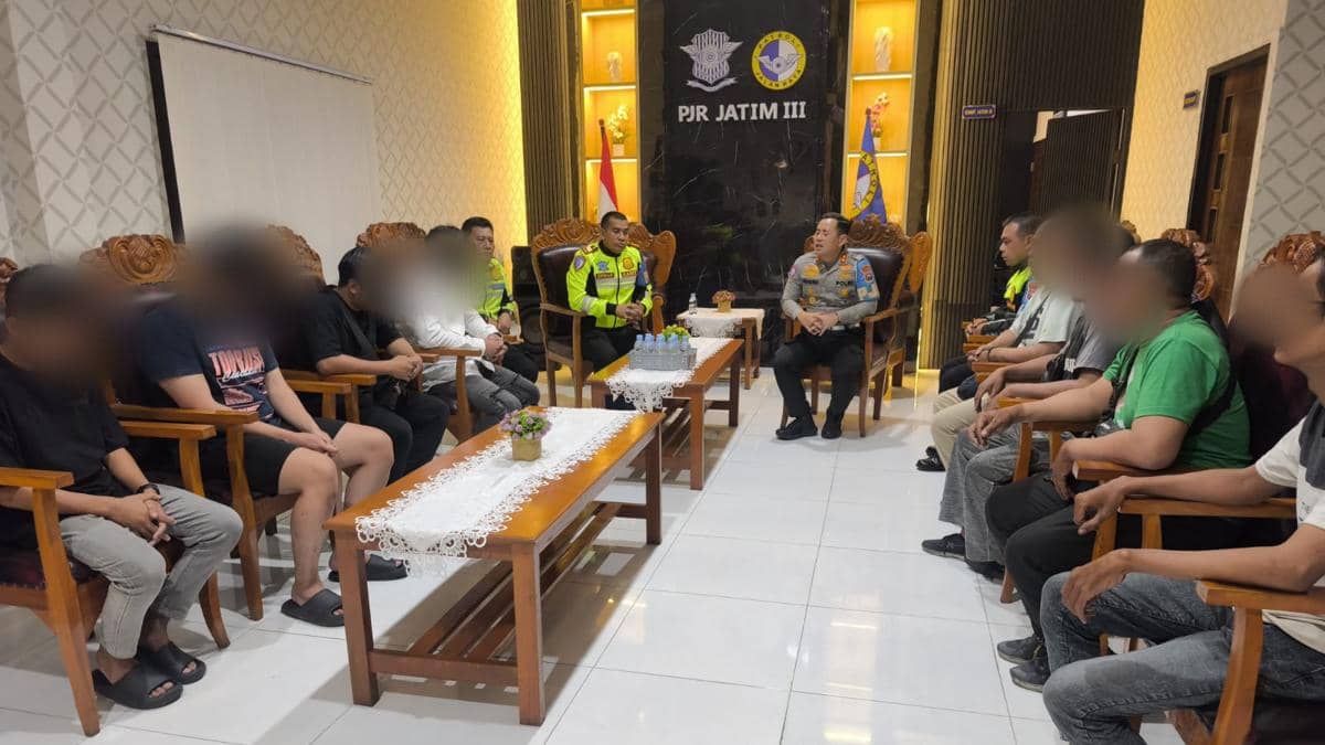 Bikin Konten Balapan di Tol Demi FYP, Malah Kena Polisi