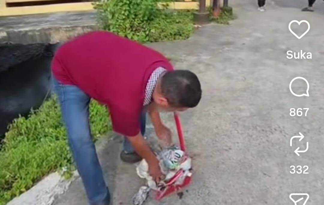 Pelanggar buang sampah sembarang di Sungai Musi Palembang (Tangkapan layar instagram Wali Kota Ratu Dewa)