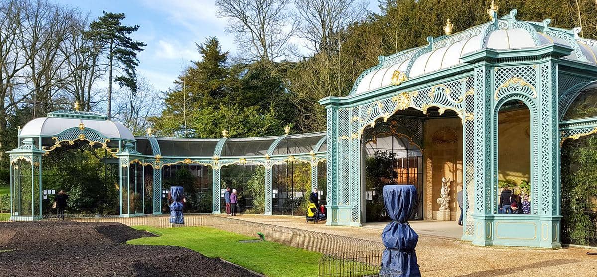 Kandang burung di Taman Waddesdon Manor.
