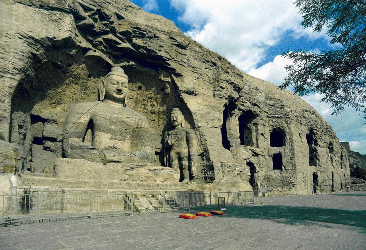 pembangunan Yungang Grottoes berlangsung sejak abad ke-5 Masehi pada masa Dinasti Wei Utara.