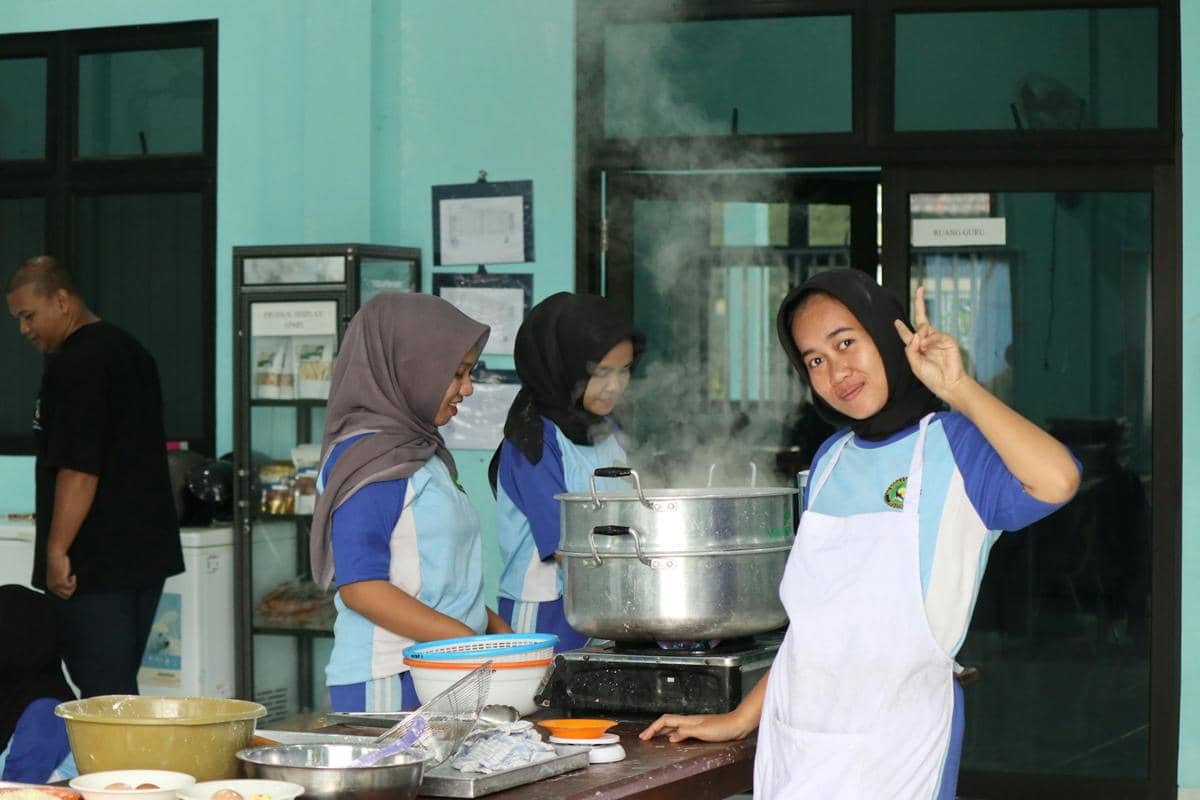 Jalur SPMB SMK Jatim Buka Kuota 65 Persen, Siapin Ini Buat Daftar!