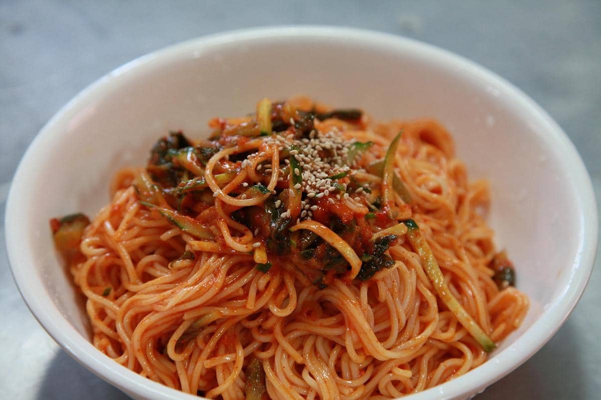 Resep Ramen Tumis Cabai Rawit untuk Pencinta Pedas, Kuahnya Nagih!