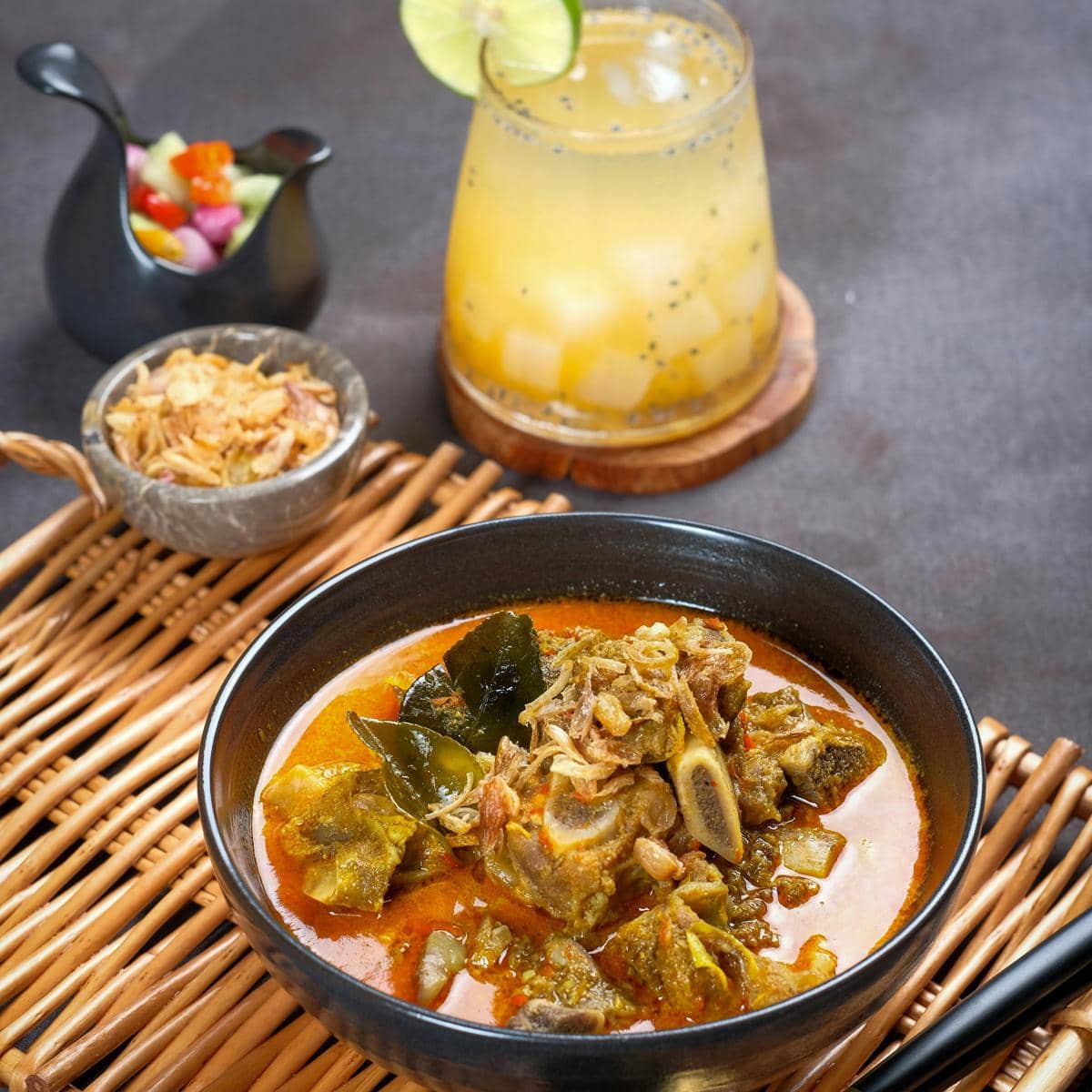 ilustrasi coto makassar