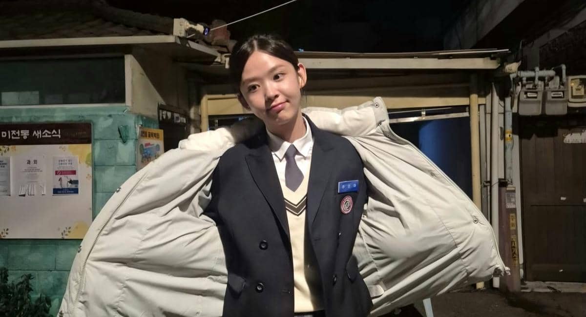 Kim Si Eun di balik layar Filing for Love