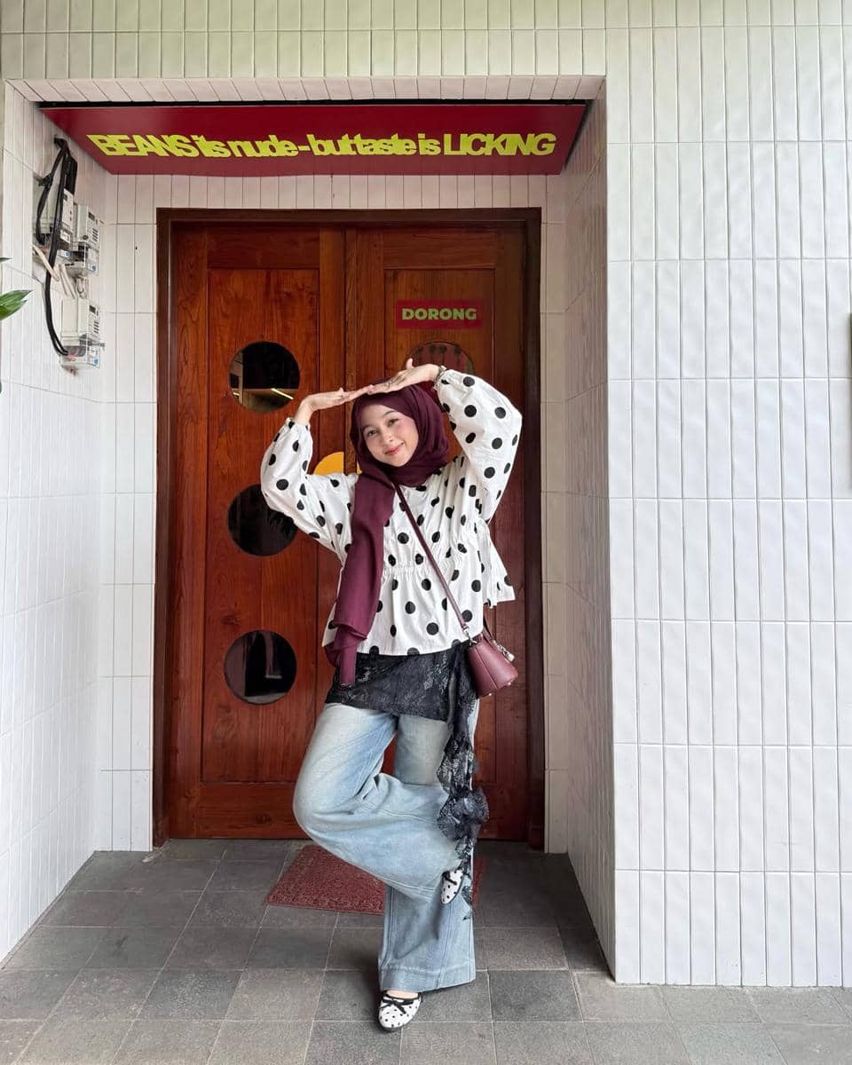 OOTD Blue Jeans ala Syindi Lucia