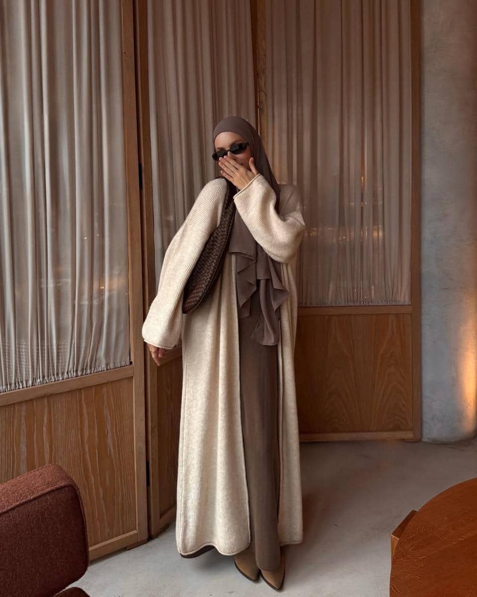 OOTD Pakai Long Coat ala Alyona Tata