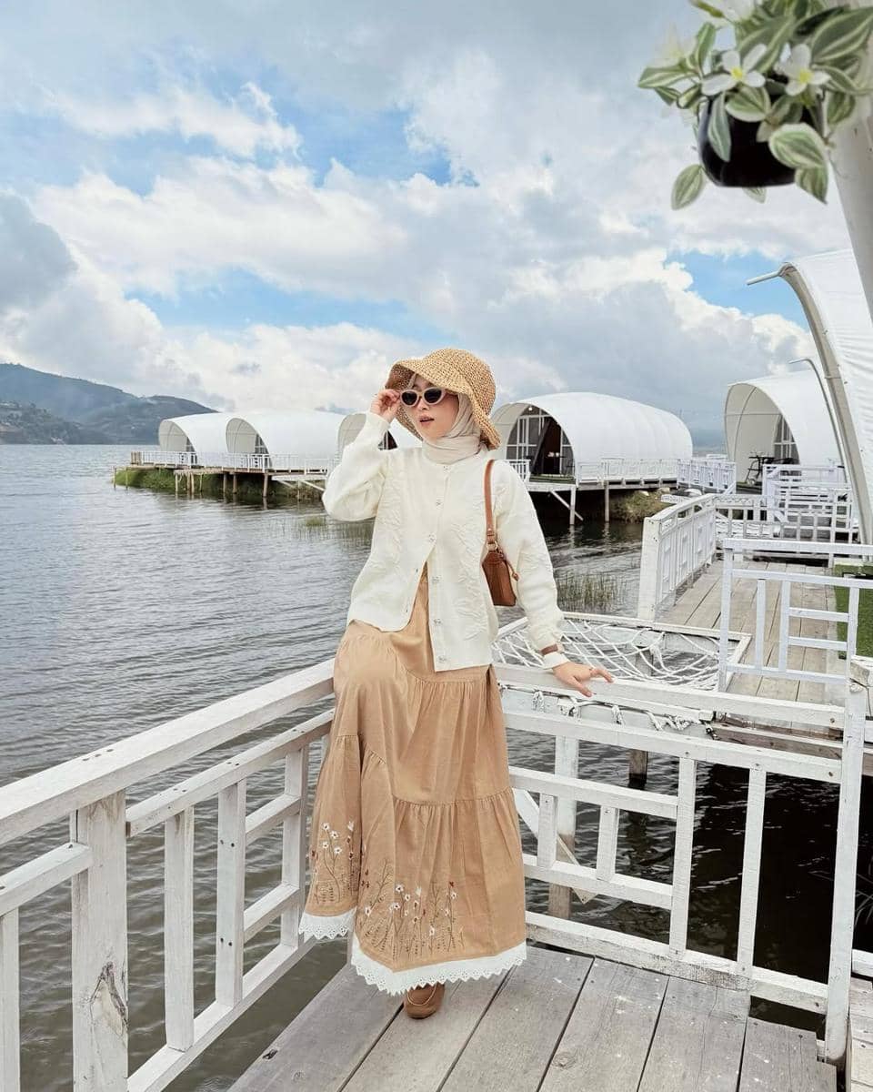 OOTD ke Pantai ala Syindi Lucia