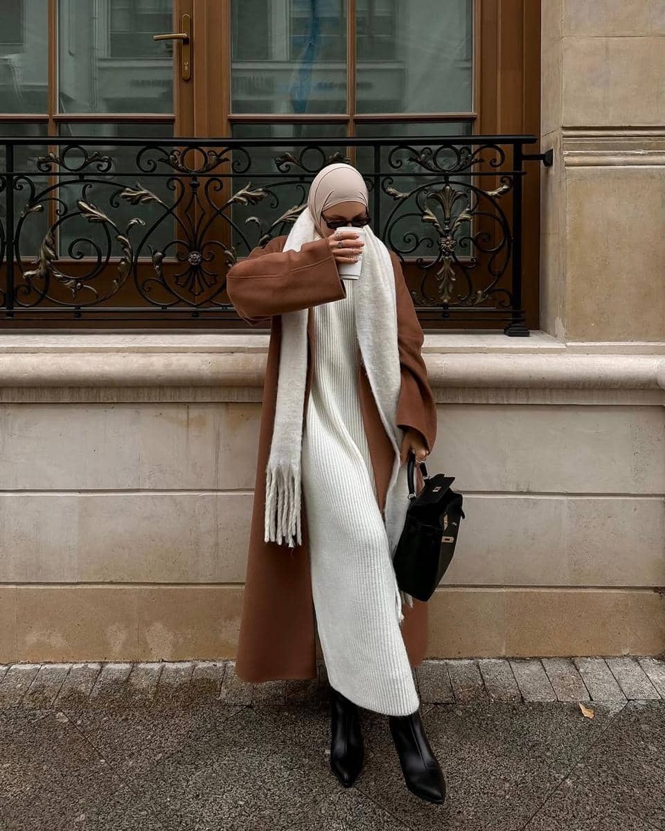 OOTD Pakai Long Coat ala Alyona Tata