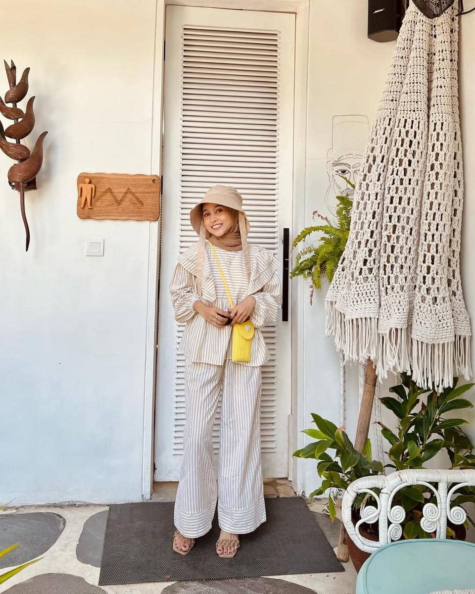 OOTD ke Pantai ala Syindi Lucia