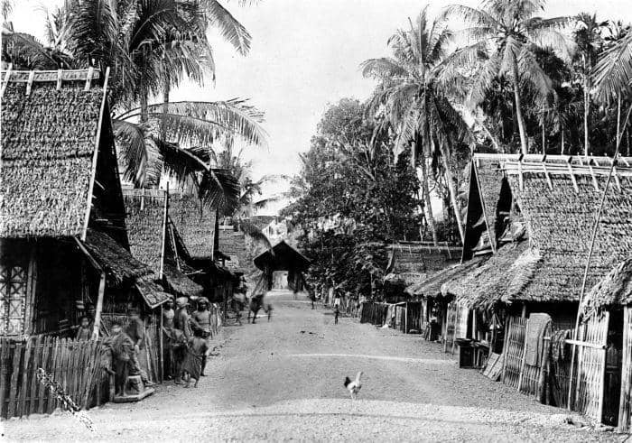 Suasana perkampungan di Segeri, yang kini menjadi wilayah Kabupaten Pangkep, antara tahun 1900 dan 1919.