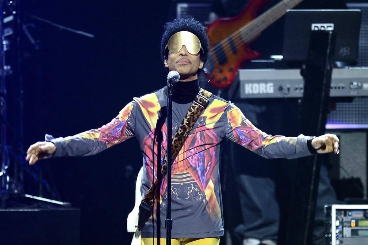 7 Lagu Populer yang Ditulis oleh Prince, Sudah Dengar?