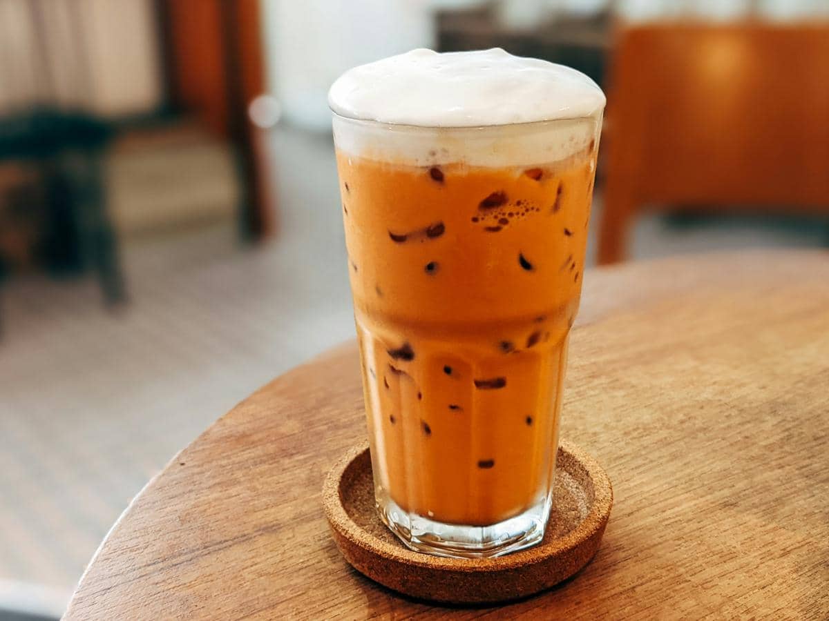 Resep Thai Milk Tea yang Creamy dan Pekat, Nyegerin Pol!
