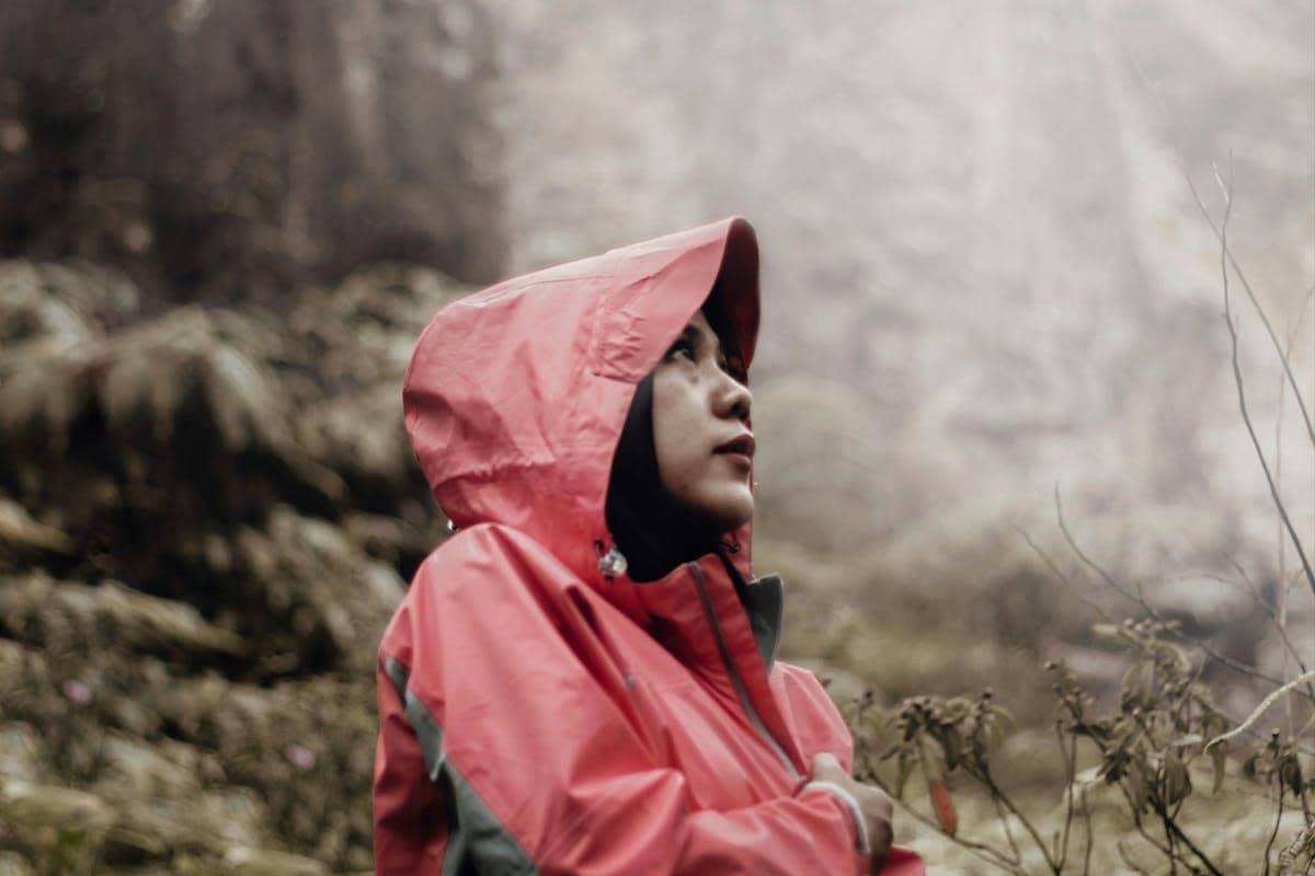 5 Alasan Mengapa Jaket Gunung Mahal Tetap Bikin Kamu Kedinginan