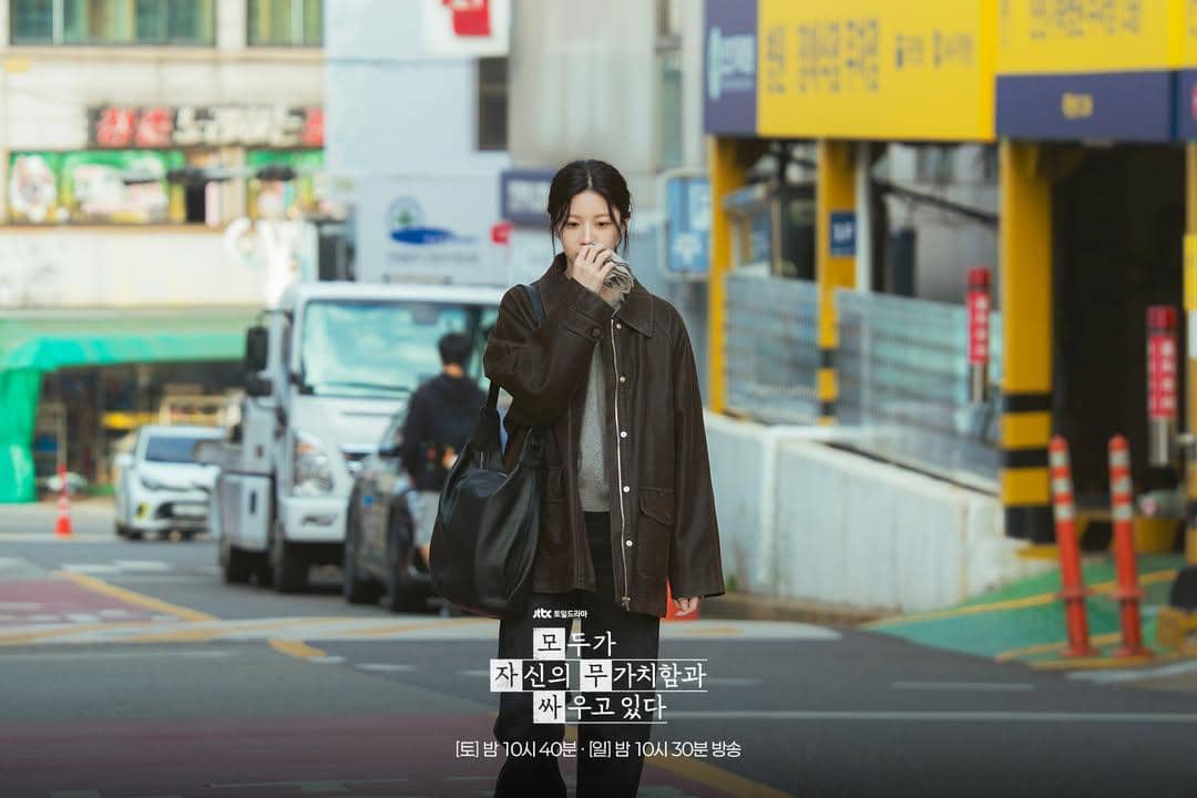 Go Youn Jung dalam drama Korea We Are All Trying Here