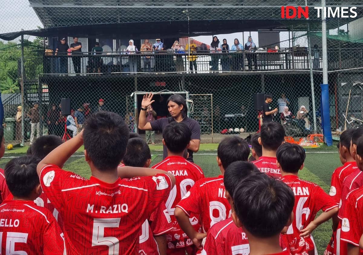 Dilatih Budi Sudarsono, Anak Palembang Diajak Mimpi Jadi Pemain Timnas