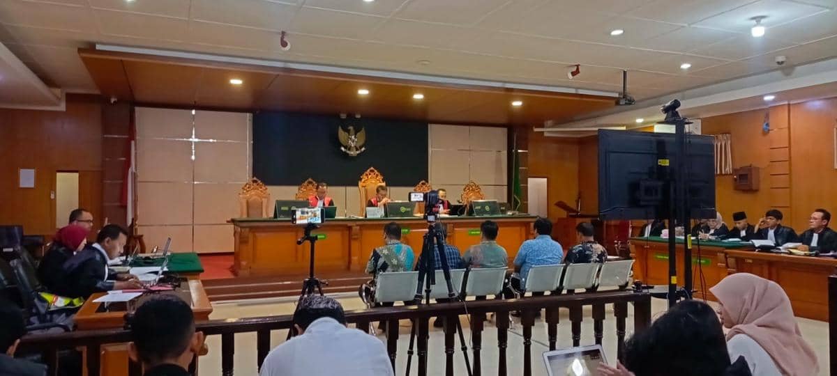 Fakta Sidang Ade Kuswara: Benny Sugiarto Setor Rp500 Juta ke HM Kunang