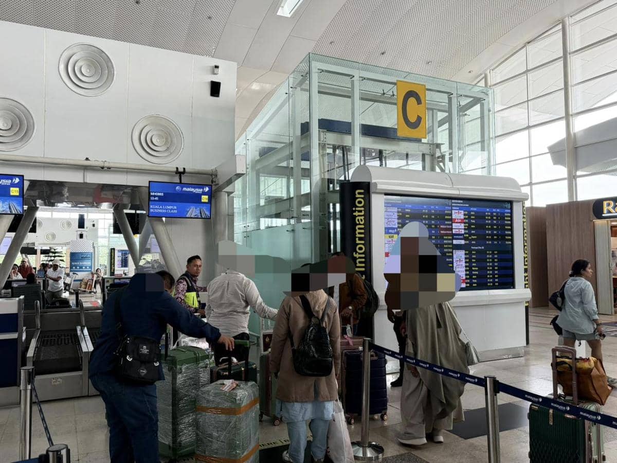 Pengungkapan 13 orang yang hendak berangkat Haji secara non-prosedural lewat bandara Kualanamu, Sumatra Utara.