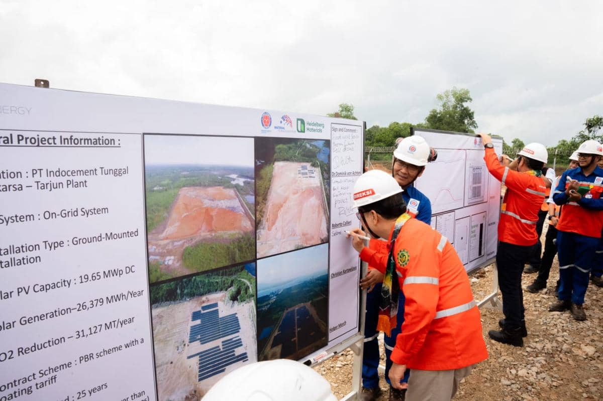 Indocement Bangun PLTS 71,9 MW di 3 Pabrik Semen