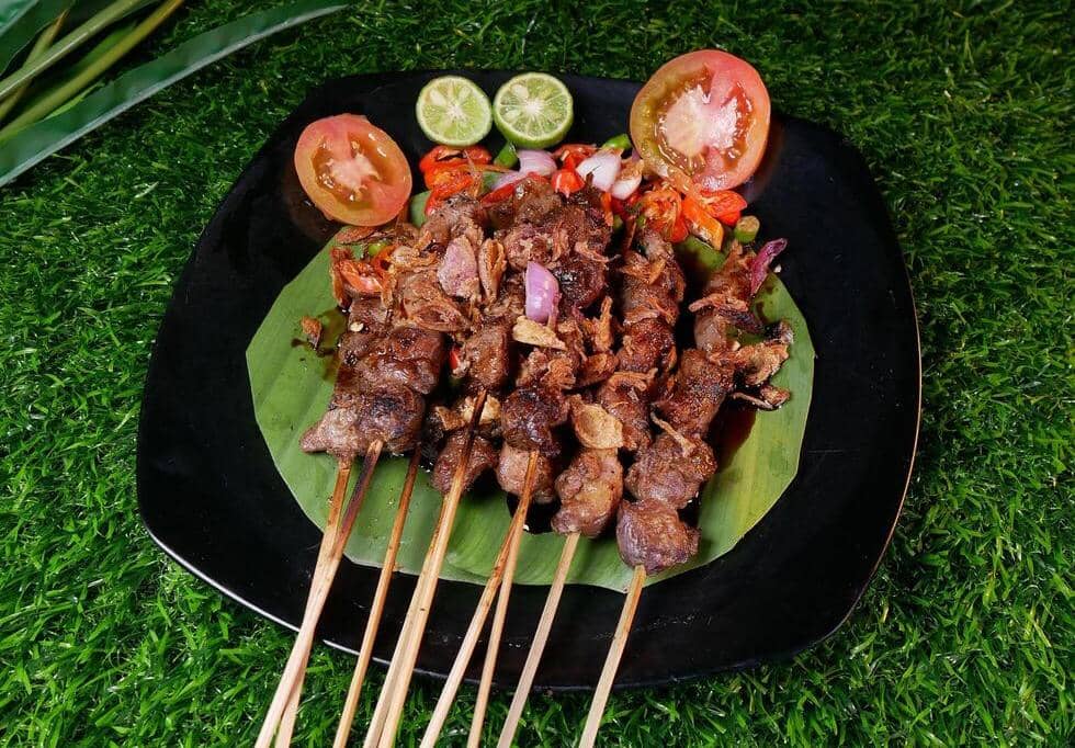 Rahasia Daging Empuk Tanpa Bau, Ini Arti Sate Kambing Batibul dan Balibul Khas Tegal!