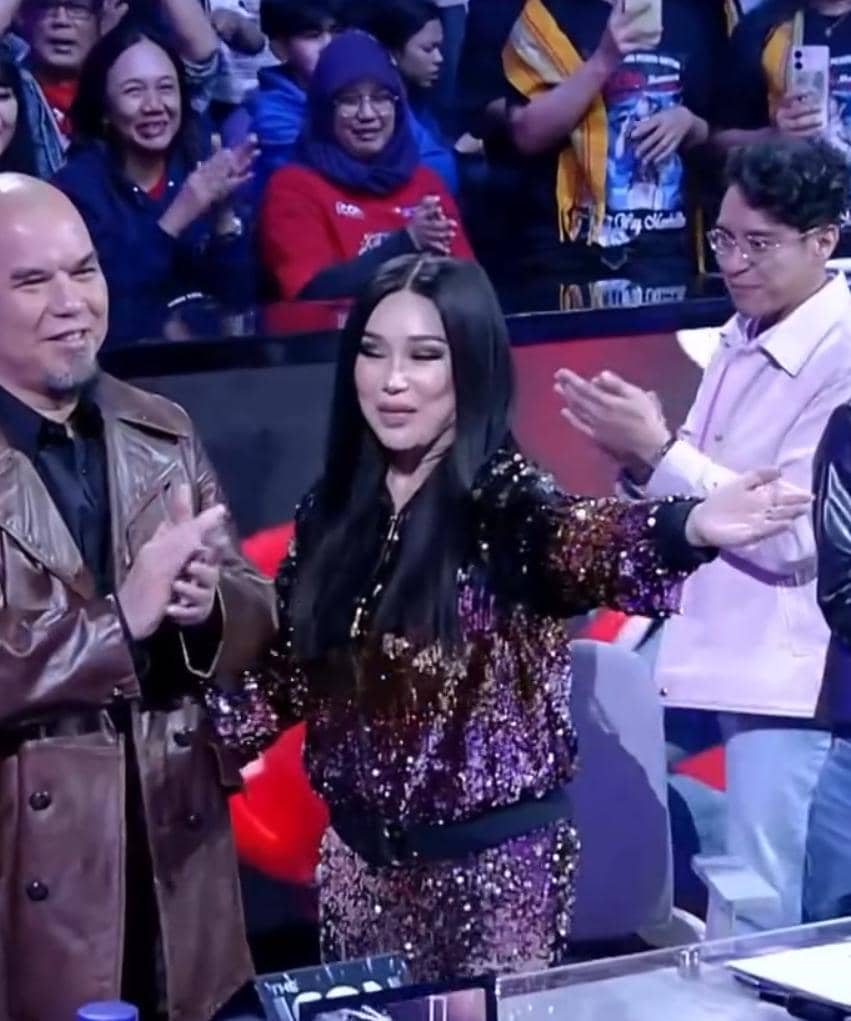 Kejutan ultah Ahmad Dhani di The Icon