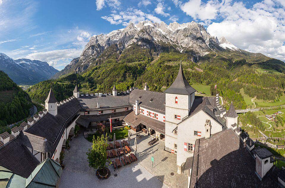 Kastil Hohenwerfen di Austria