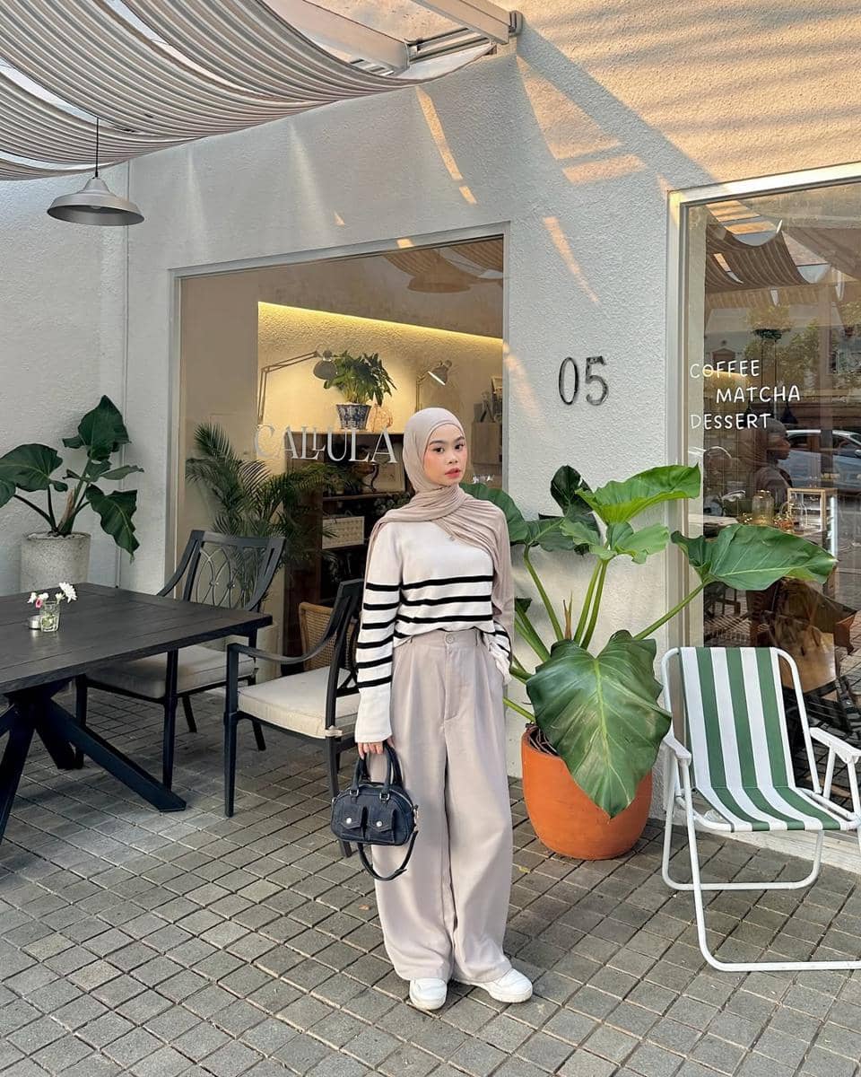 OOTD Pakai Sneakers ala Nola Clara