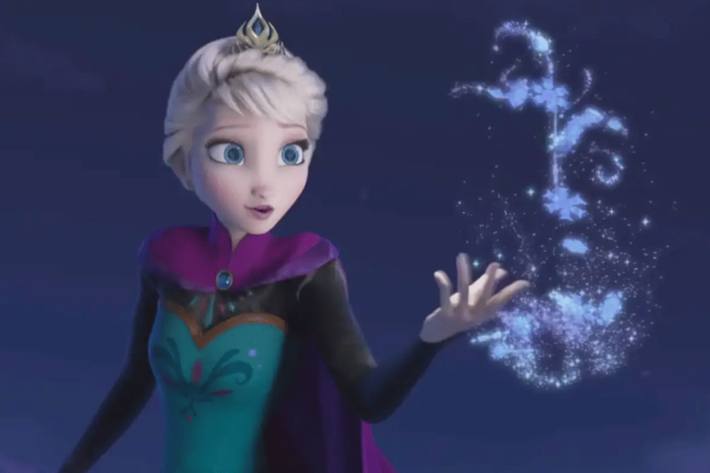 Elsa ketika menyanyikan "Let It Go