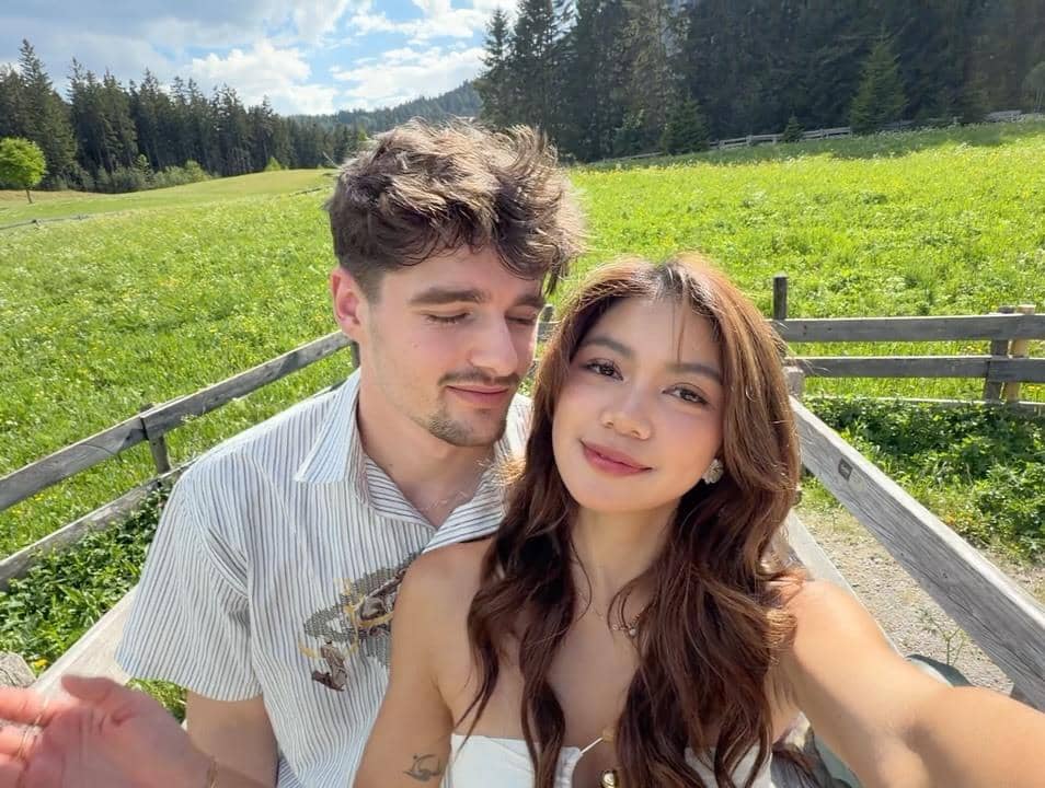 Regina Phoenix dan kekasih liburan di Desa Seefeld