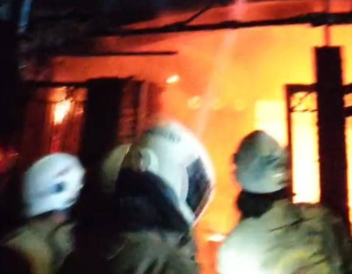 Kebakaran di Banyu Urip Surabaya, Dua Orang Meninggal Dunia