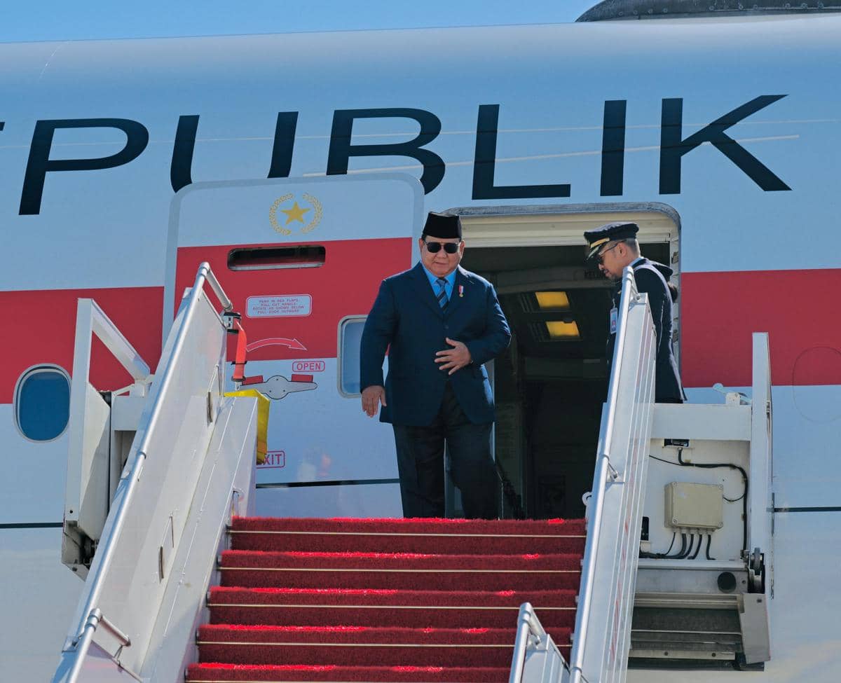 Prabowo Salat Idul Adha 1447 H di Paris dan Bertemu WNI