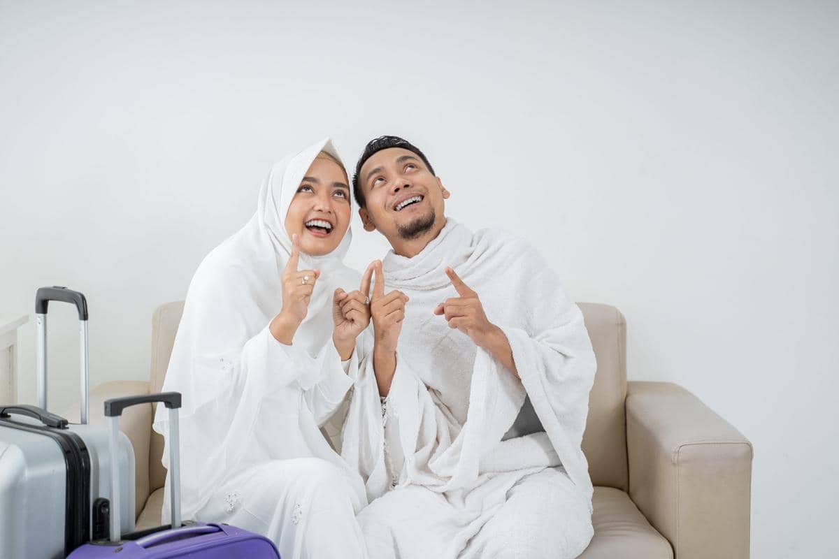 Umrah Mandiri vs Biro Travel: Mana yang Bikin Tenang?