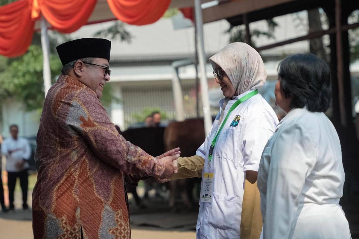 Pemprov DKI Libatkan 744 Petugas Pengawas Kurban, Salurkan 210 Sapi