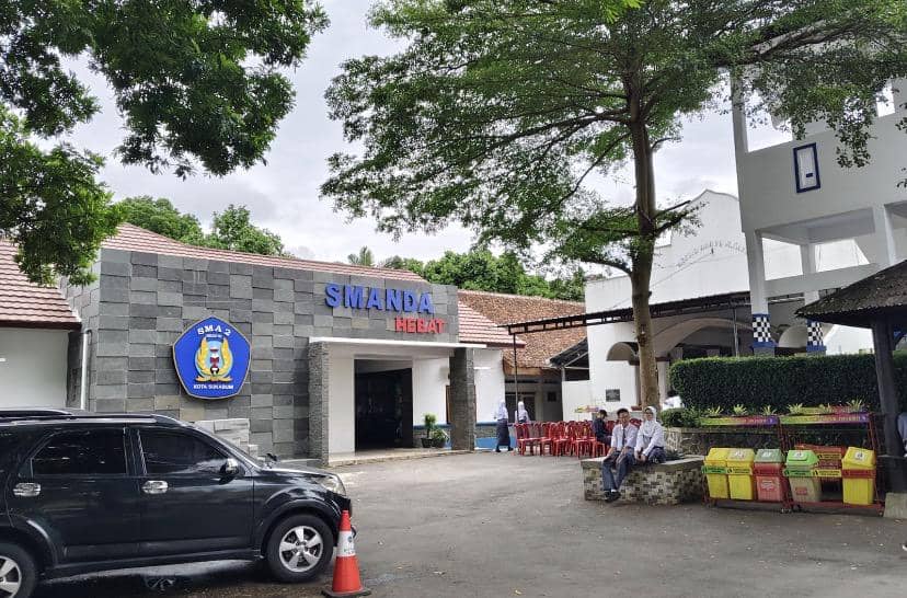 Pendaftaran Sekolah Maung di Kota Sukabumi Diwarnai Server Down