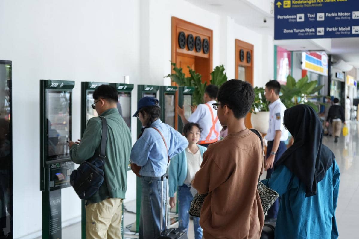 Jelang Iduladha, 39 Ribu Penumpang Padati Stasiun Daop 8 Surabaya