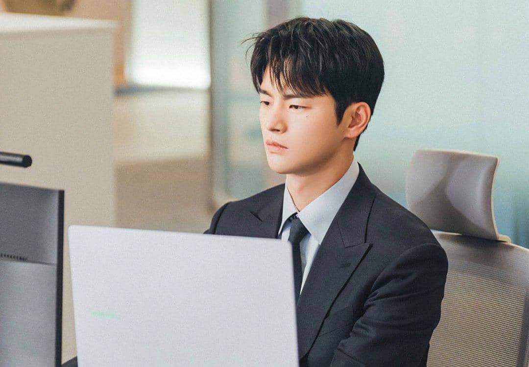 still cut drama Korea See You at Work Tomorrow