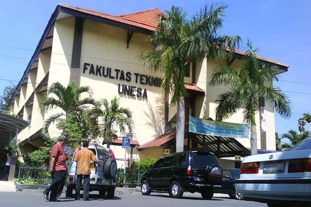 Potret Fakultas Teknik UNESA