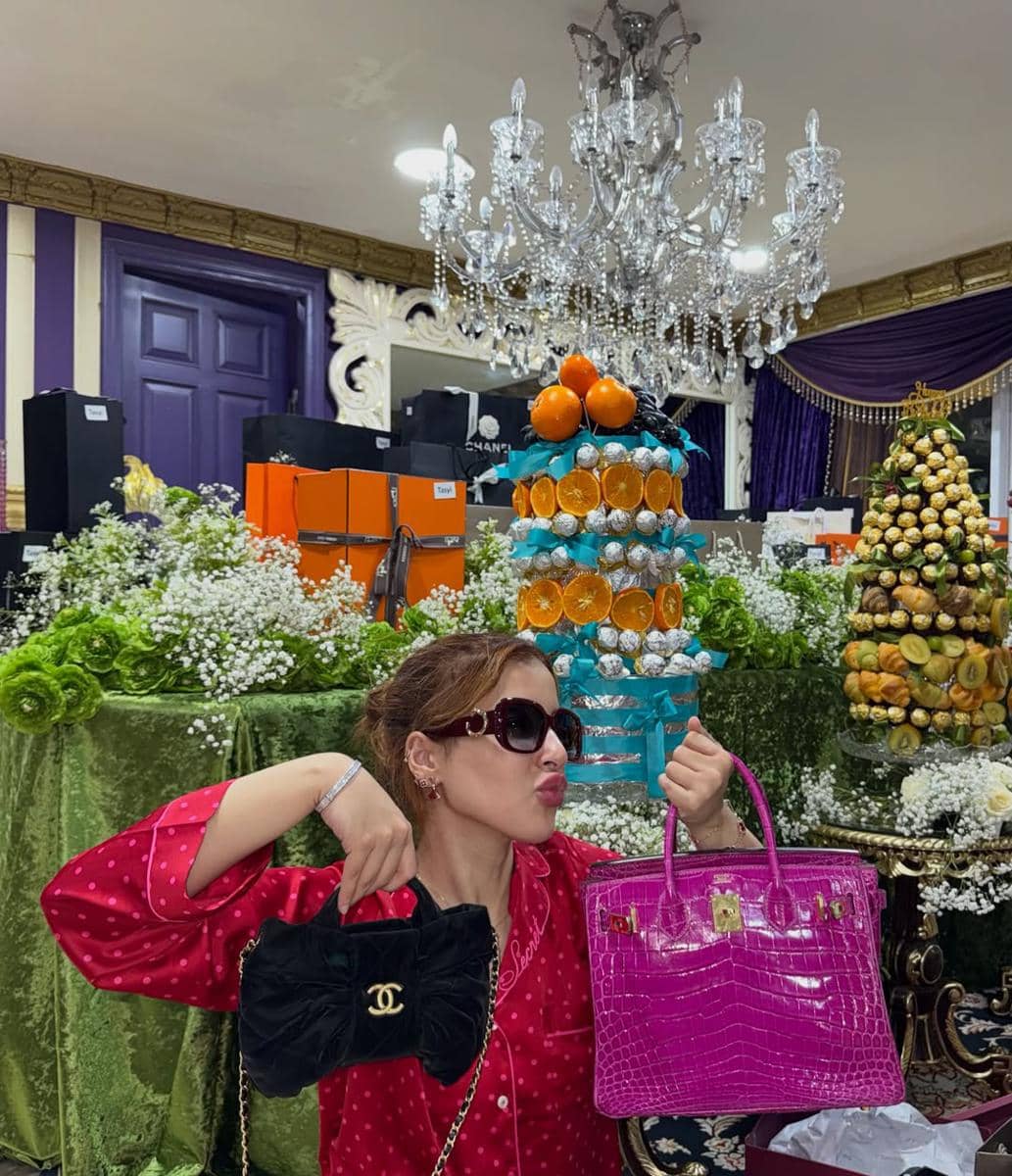 Tas branded hadiah ulang tahun Tasya Farasya