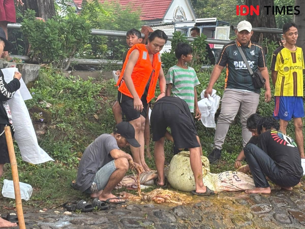 Buang Darah Hewan Kurban di Sungai, Warga Surabaya Kena Tipiring