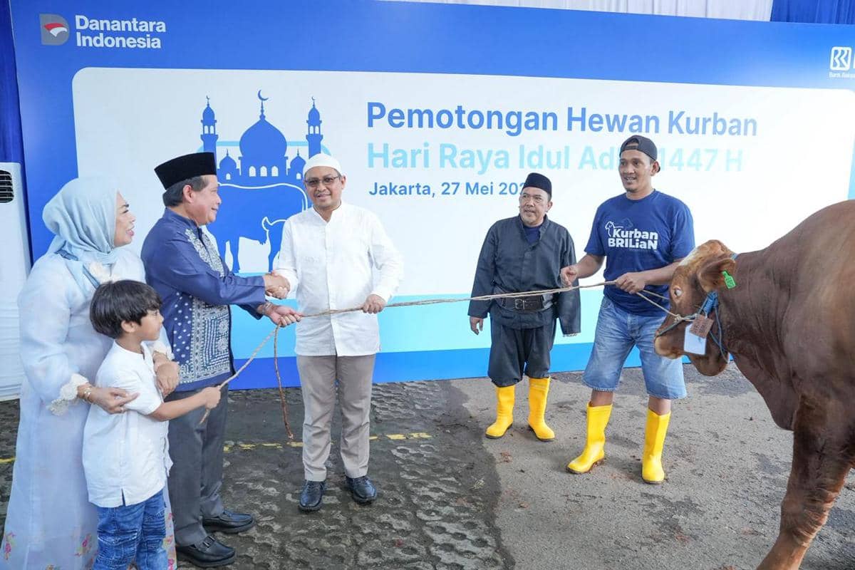 BRI Group Salurkan Ribuan Kurban, Dukung Ketahanan Sosial Masyarakat
