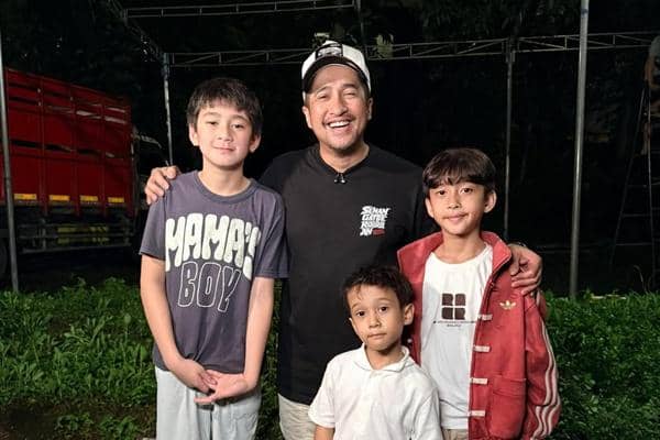 Potret Irfan Hakim Antar Sapi Kurban Raffi Ahmad, Ada Kerbau Pakistan