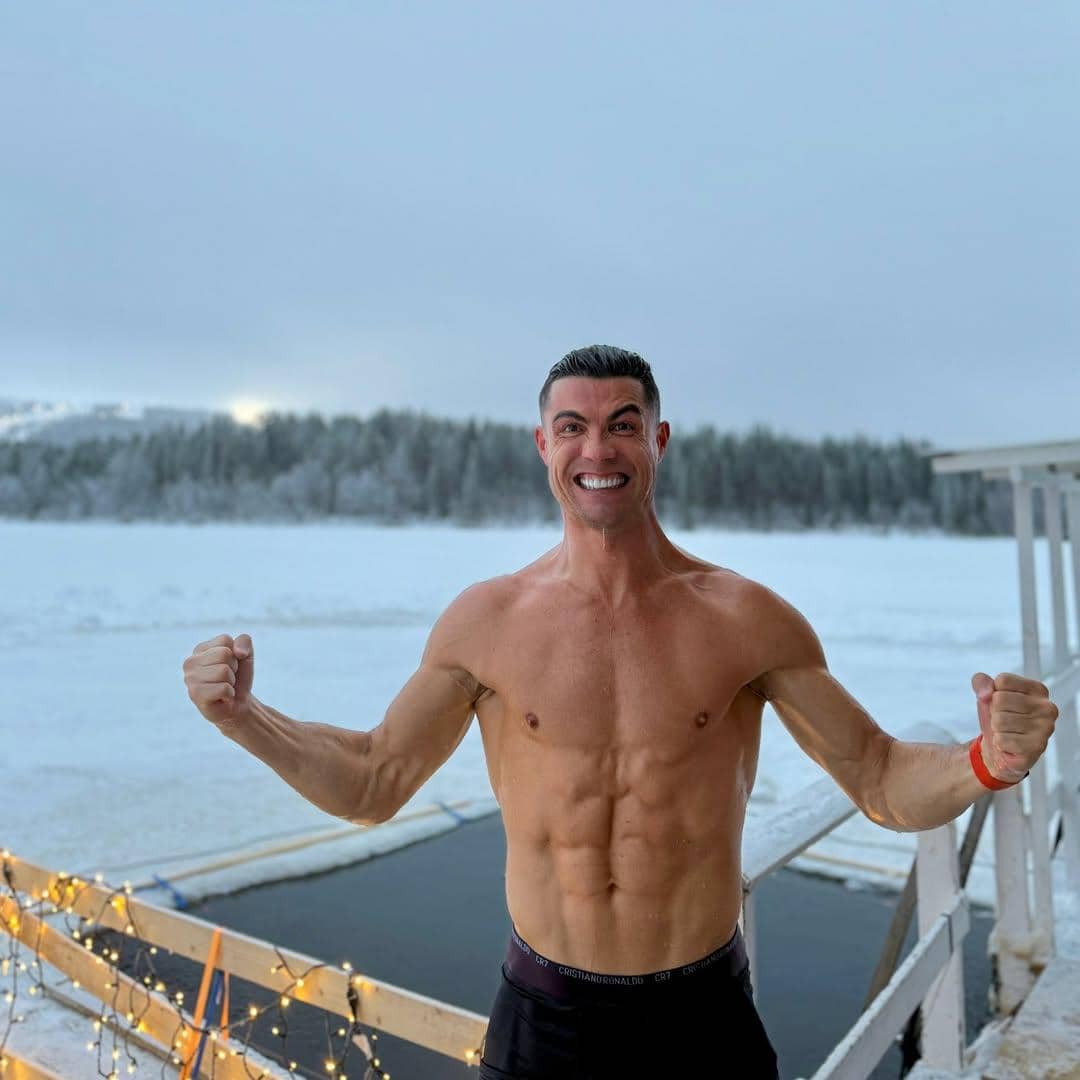 Cristiano Ronaldo (instagram.com/cristiano)