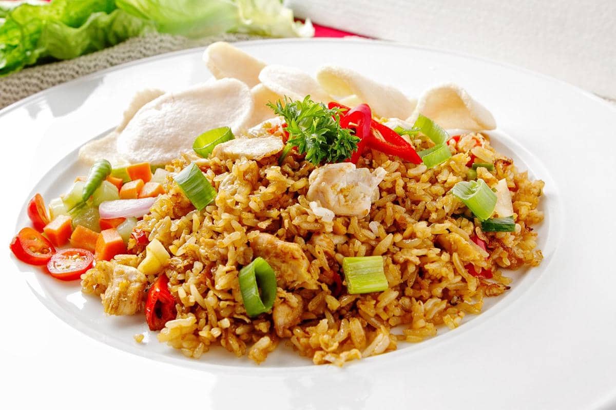 Resep Nasi Goreng Ayam Sambal Matah, Pedas Gurih Bikin Susah Berhenti