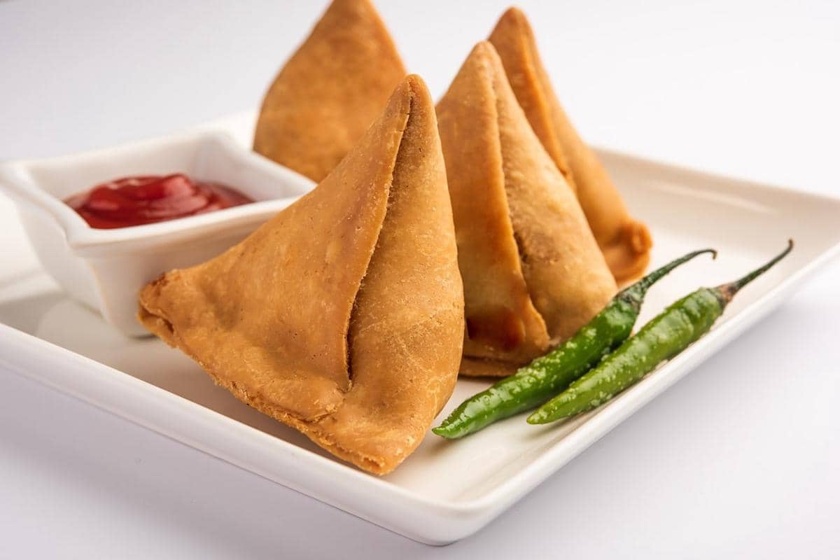 Resep Samosa Daging Kambing dengan Cabai Rawit dan Daun Ketumbar yang Bikin Nagih