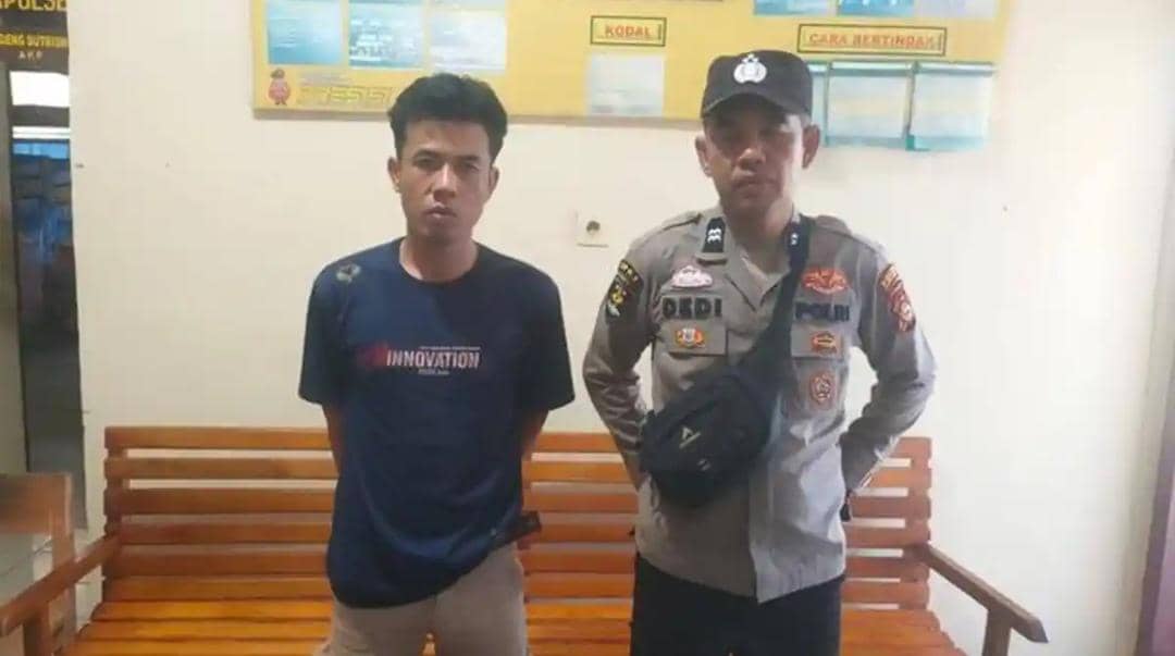 Pelaku pembunuhan di Pendopo saat menyerahkan diri. (Dok. Polres Empat Lawang)