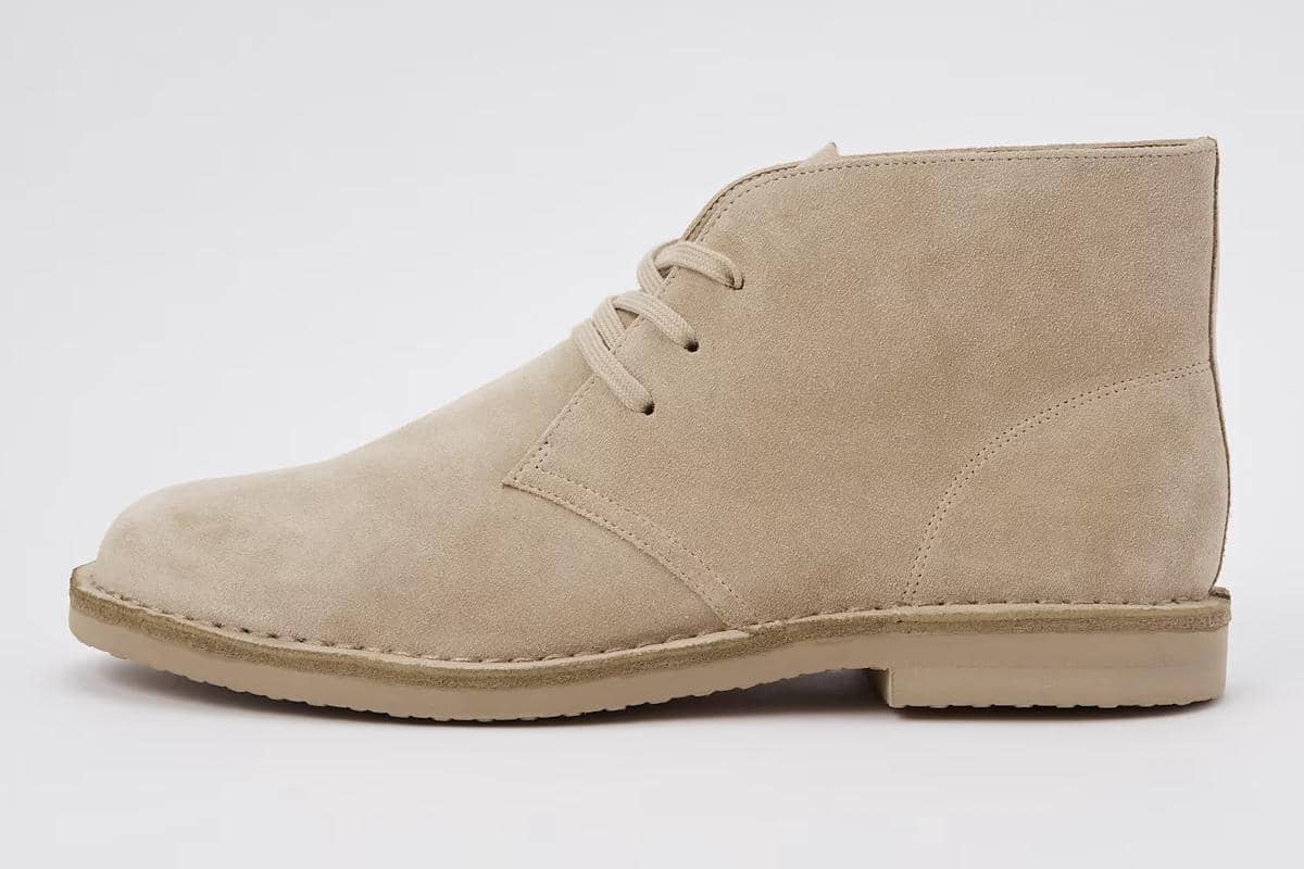 ilustrasi suede boots