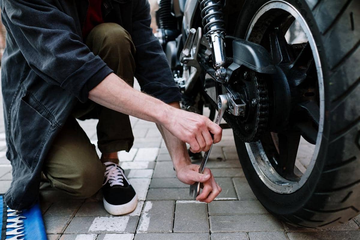 5 Penyebab Rantai Motor Cepat Kendur, Ternyata Bukan karena Usia
