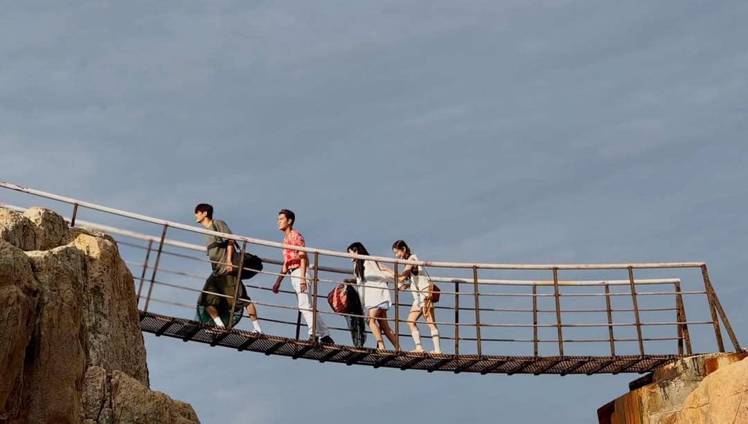 Still cut drama Azure Spring.