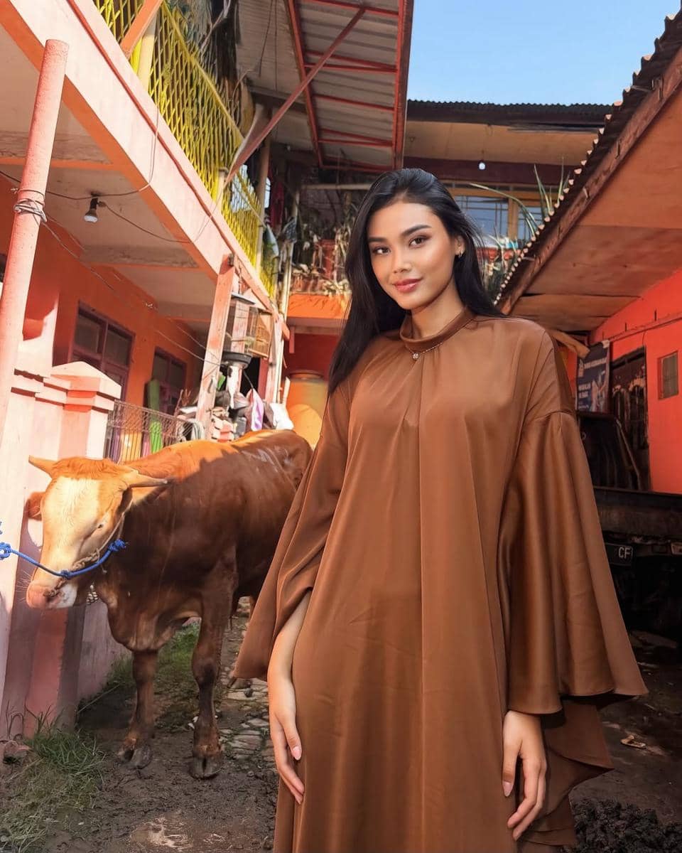potret lebaran Idul Adha Harashta Haifa Zahra, Puteri Indonesia 2024