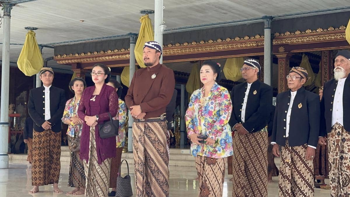 Keraton Solo Kembali Gelar Grebeg Besar Versi PB XIV Hangabehi